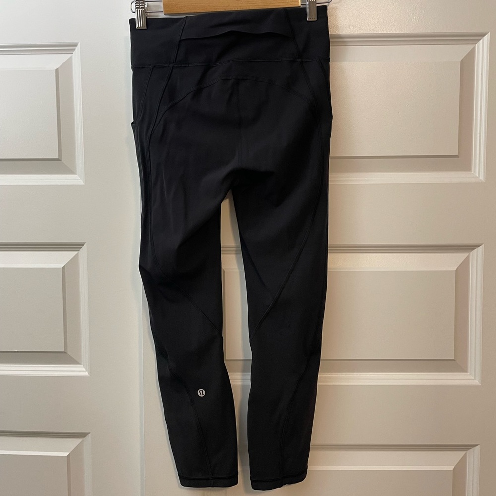 Lululemon Time To Sweat Crop 21” size 6